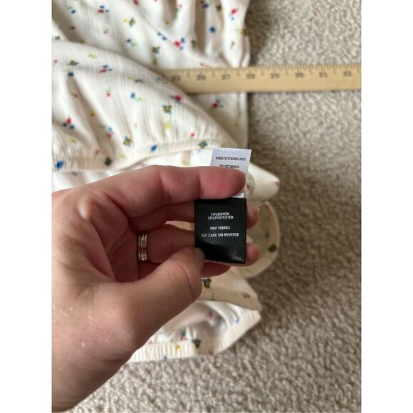 Torrid Crinkle Gauze Blouse Short Sleeve Top size 3 US 3X 22 24 Ditsy Scatter Fl - Picture 9 of 9